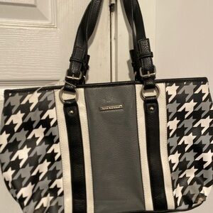 Dana Buchman Black, Gray & White Houndstooth Tote